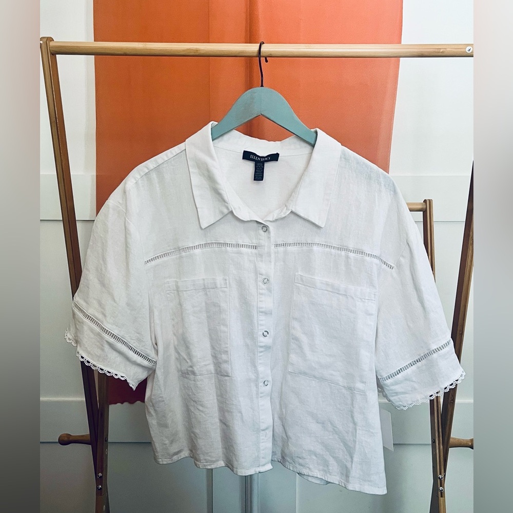 Ellen Tracy White Button Popover with eyelet trim